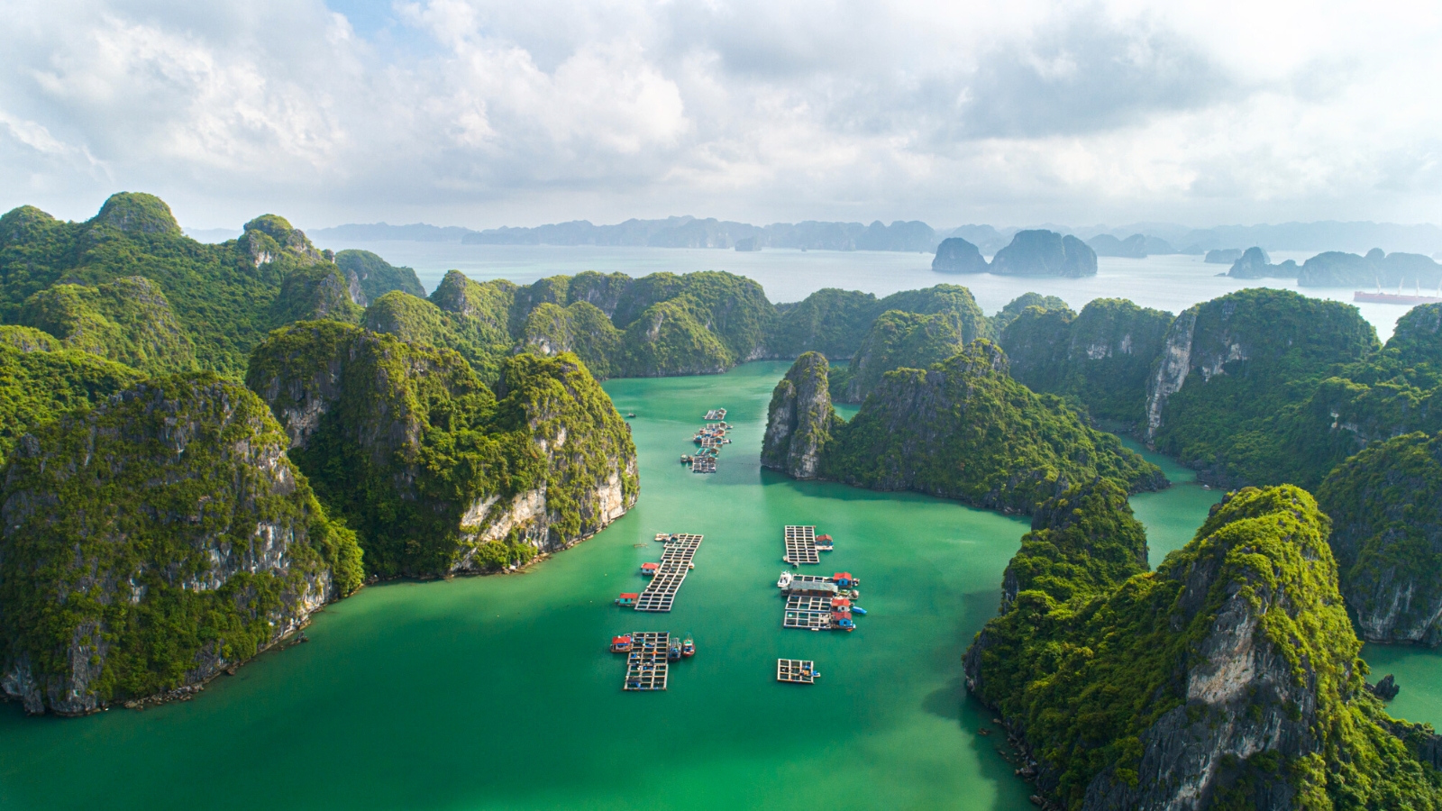 Lan Ha Bay